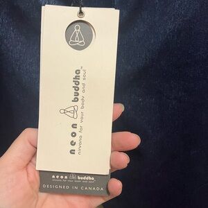 Neon Buddha Tag Capri denim size m